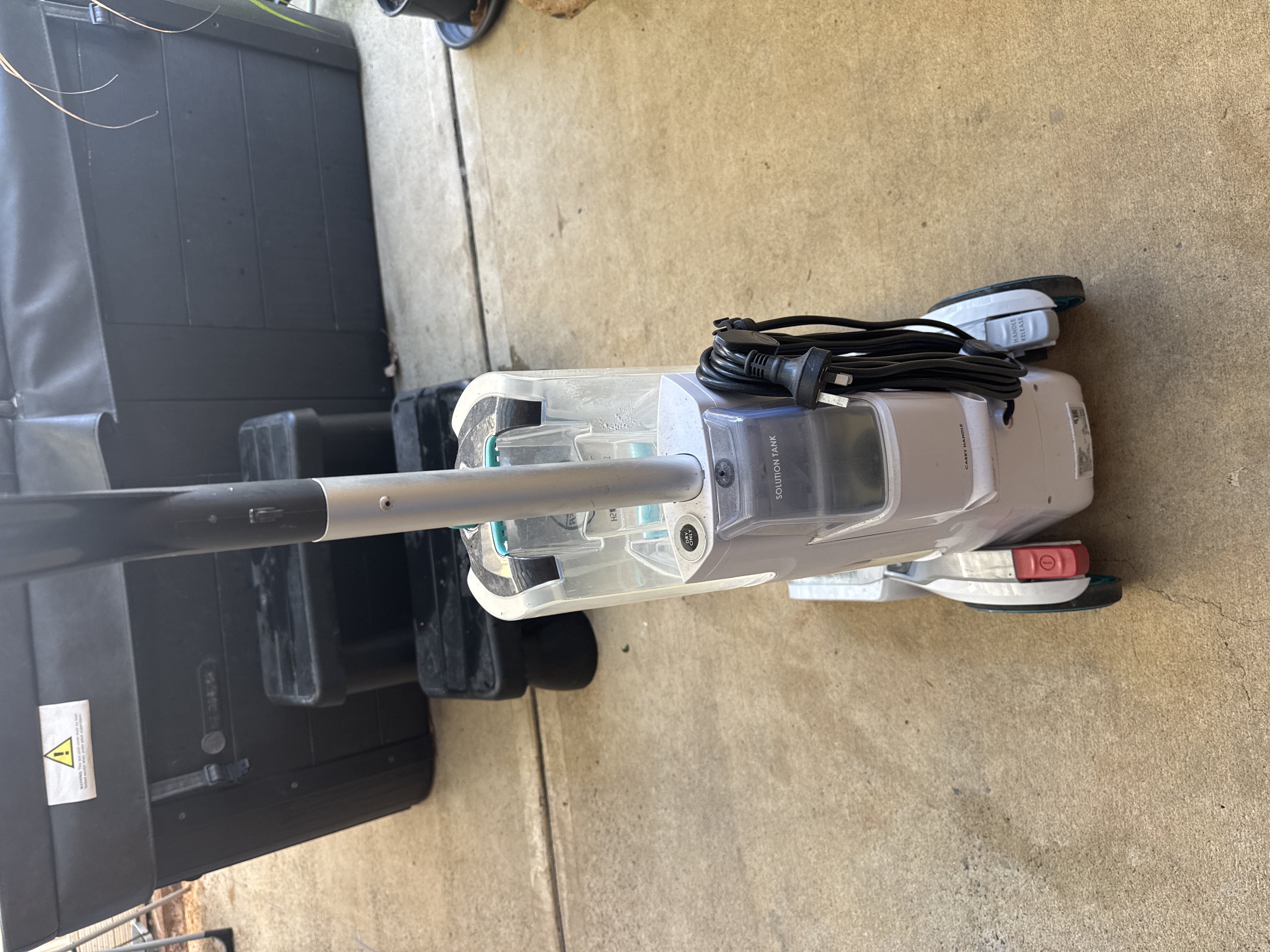 Hoover 1200W carpet/upholstery washer (model FAC_MCW20A) — photo 3 of 3